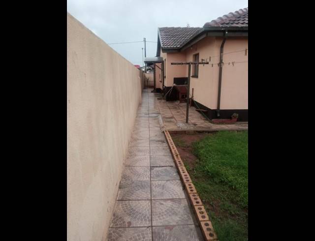 3 BEDROOM HOUSE FOR SALE IN PROTEA GLEN